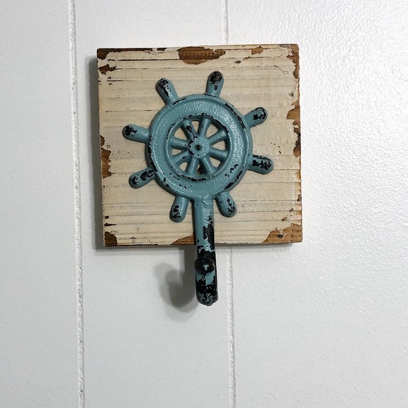 Other - Nautical Wall Hook on Distressed Wood